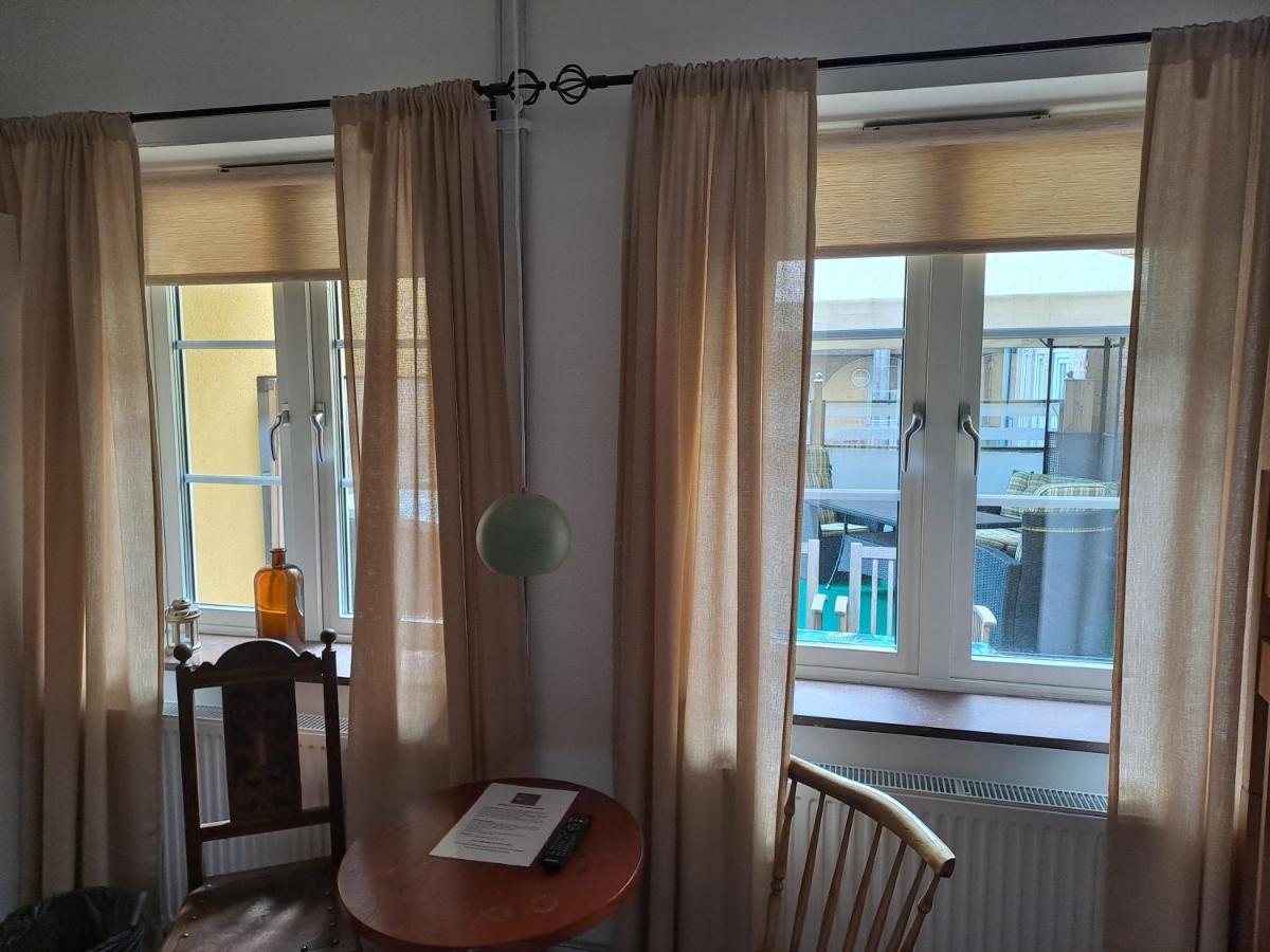 Sveriges Minsta Hotell! Hotel Gruyere Ландскруна Экстерьер фото